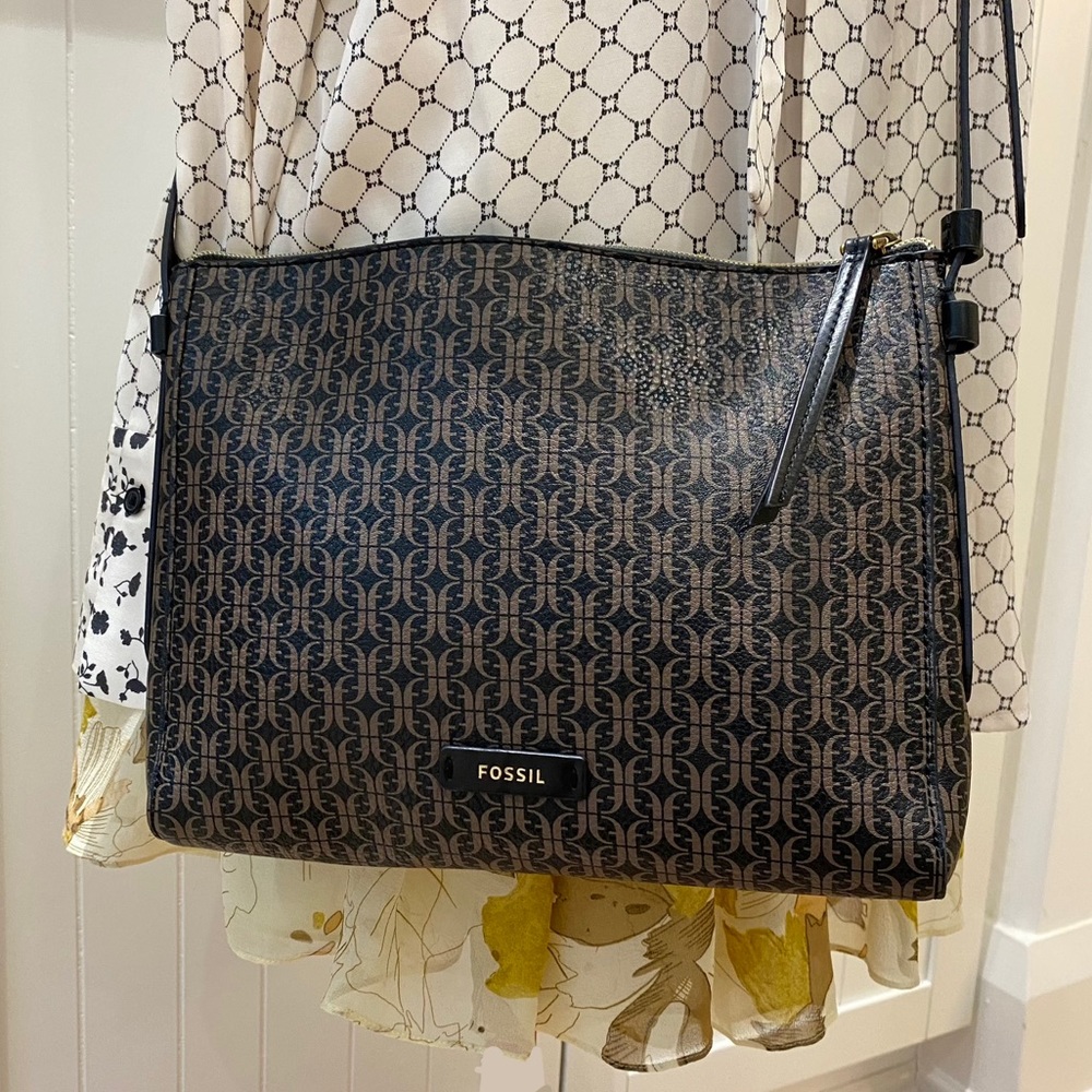 Fossil Black and Brown Crossbody Bag with Adjustable Strap